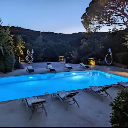 Au Calme Piscine Et Vue Vignes Ramatuelle