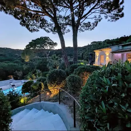 Au Calme Piscine Et Vue Vignes Villa *